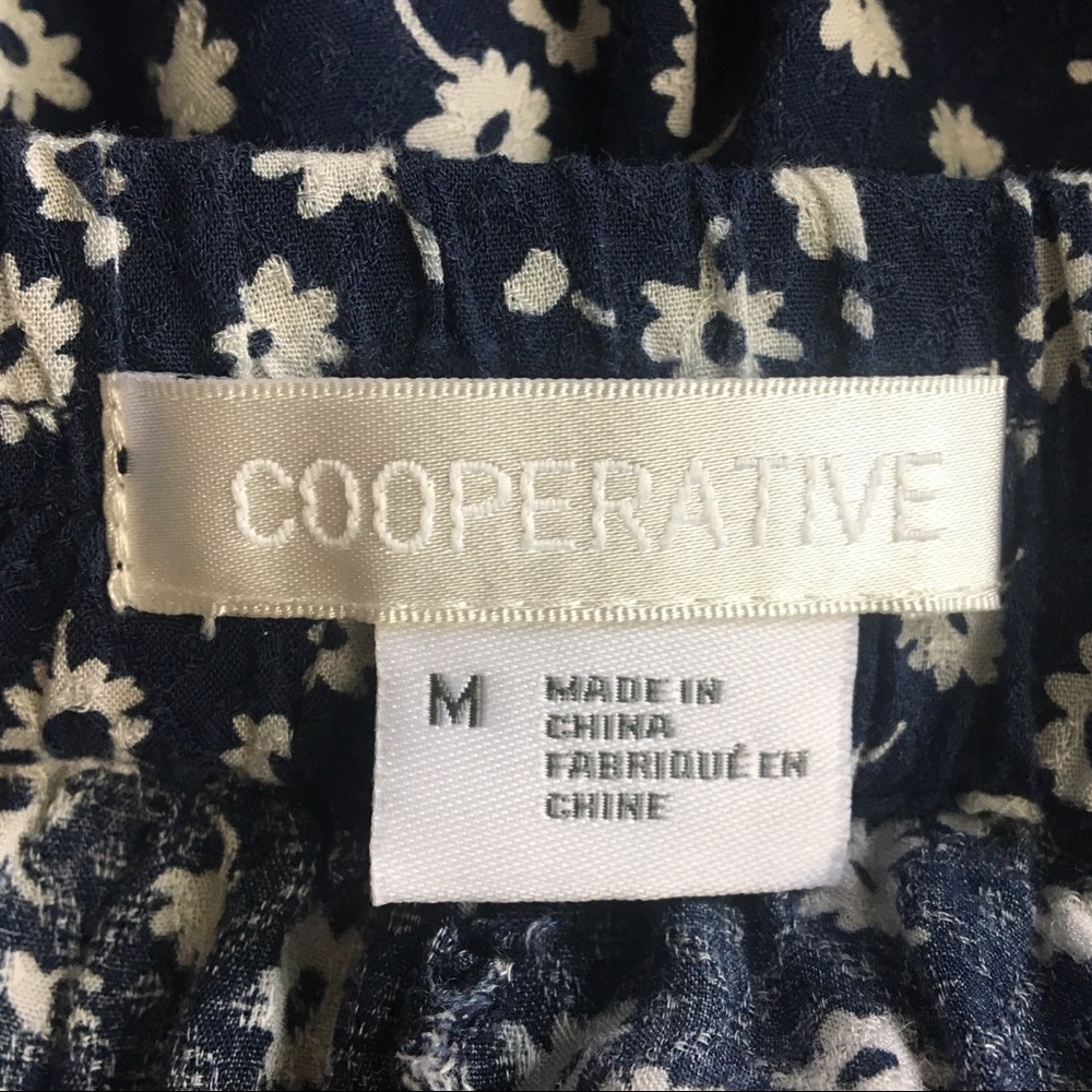 Urban Outfitters Pleated Waist Shorts Floral M - Picture 12 of 13